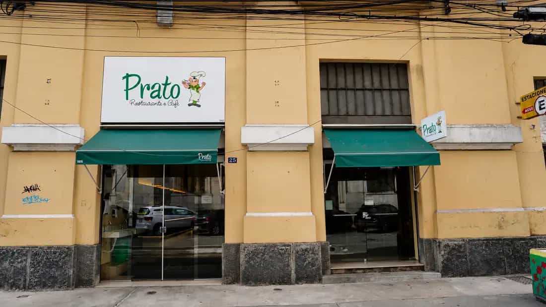 A fachada do Restaurante Prato na Rua Augusto Severo, 25